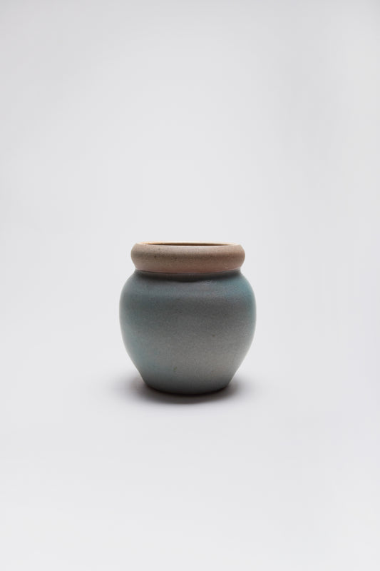 Gradient Round Vase by Shoshi Watanabe