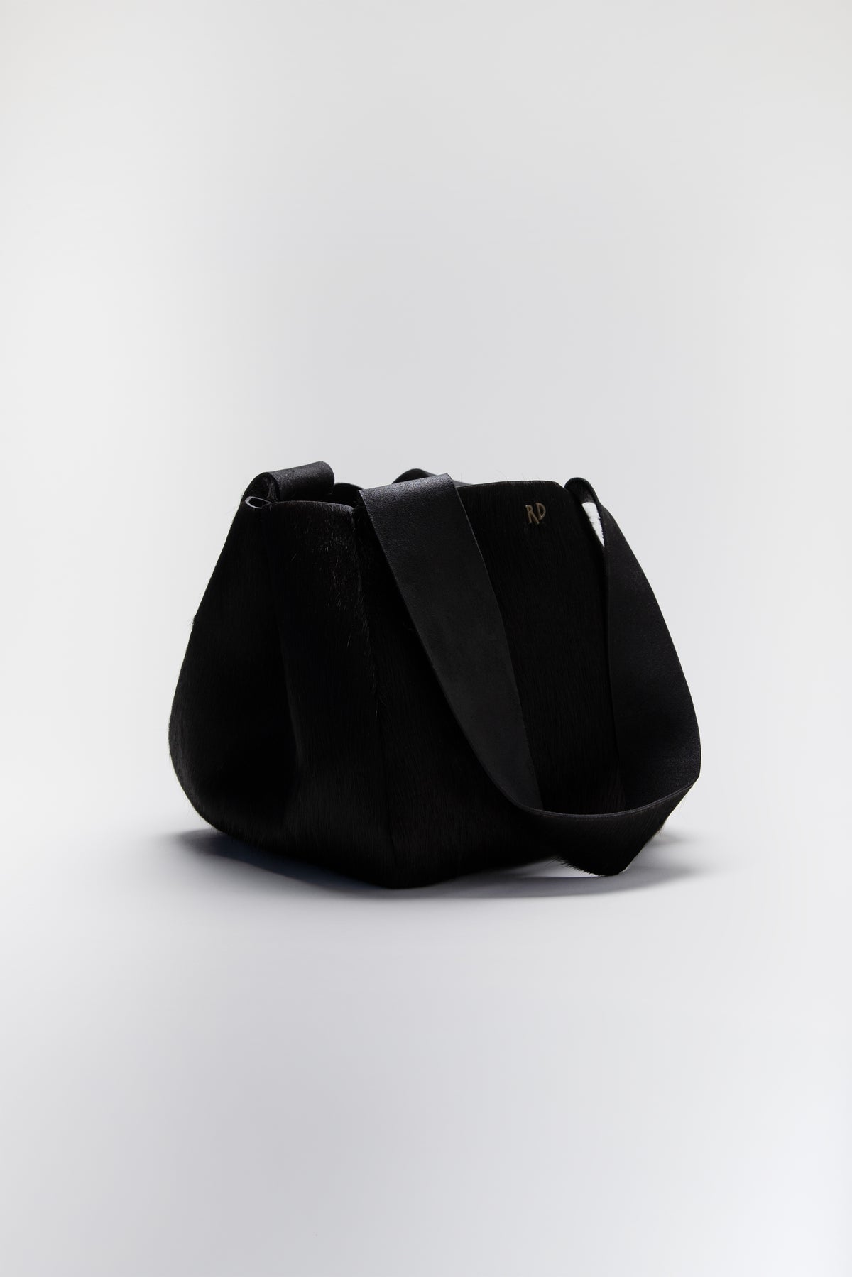 RD Logo Bag Large in Black Hair